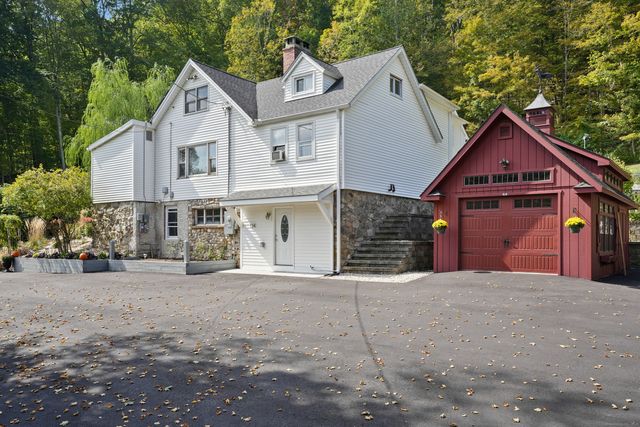 134 Oneil Road, Oxford, CT 06478