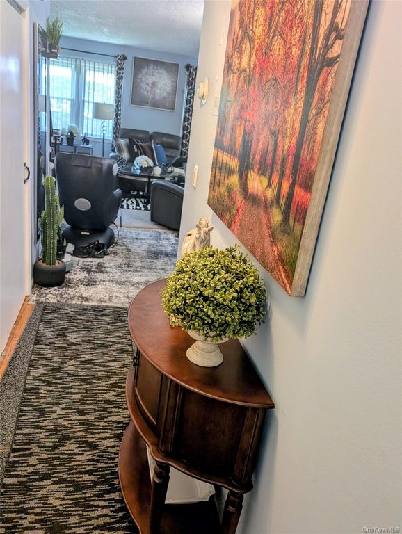 130 Glenwood Avenue 87, Yonkers, NY 10701 — photo 2