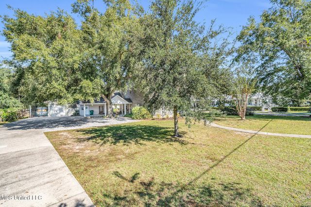 723 Old Spanish Trail, Bay Saint Louis, MS 39520