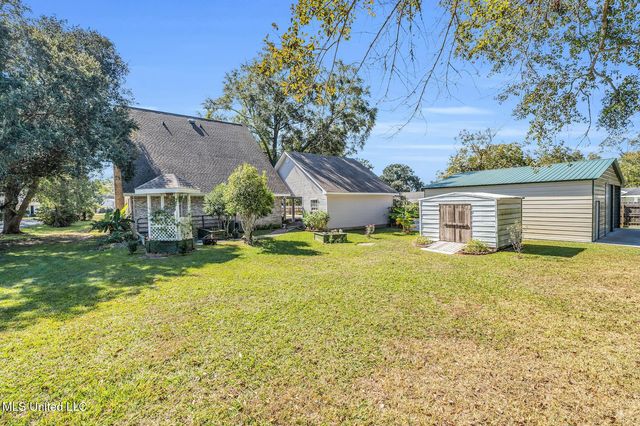 723 Old Spanish Trail, Bay Saint Louis, MS 39520