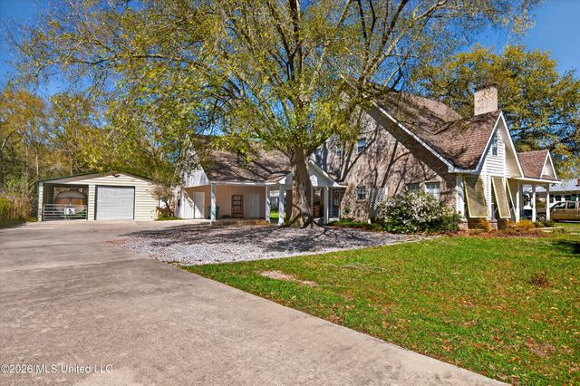 723 Old Spanish Trail, Bay Saint Louis, MS 39520