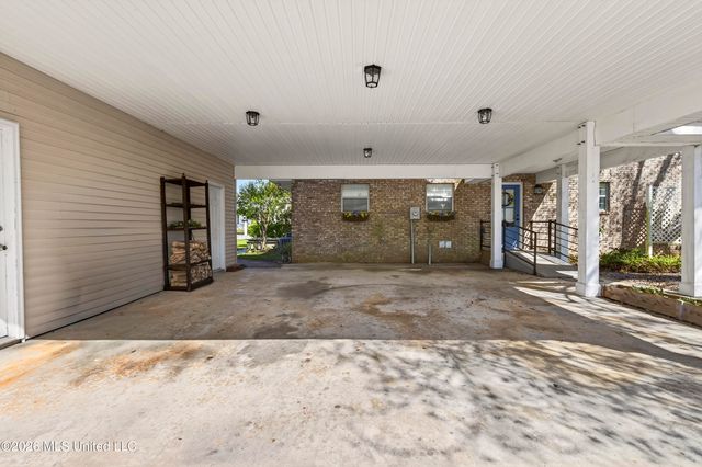 723 Old Spanish Trail, Bay Saint Louis, MS 39520