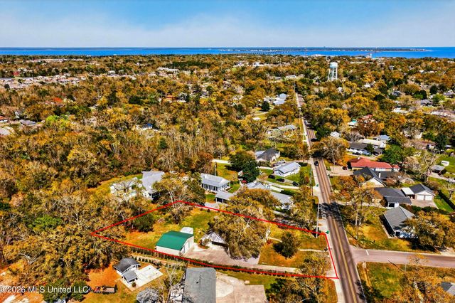 723 Old Spanish Trail, Bay Saint Louis, MS 39520