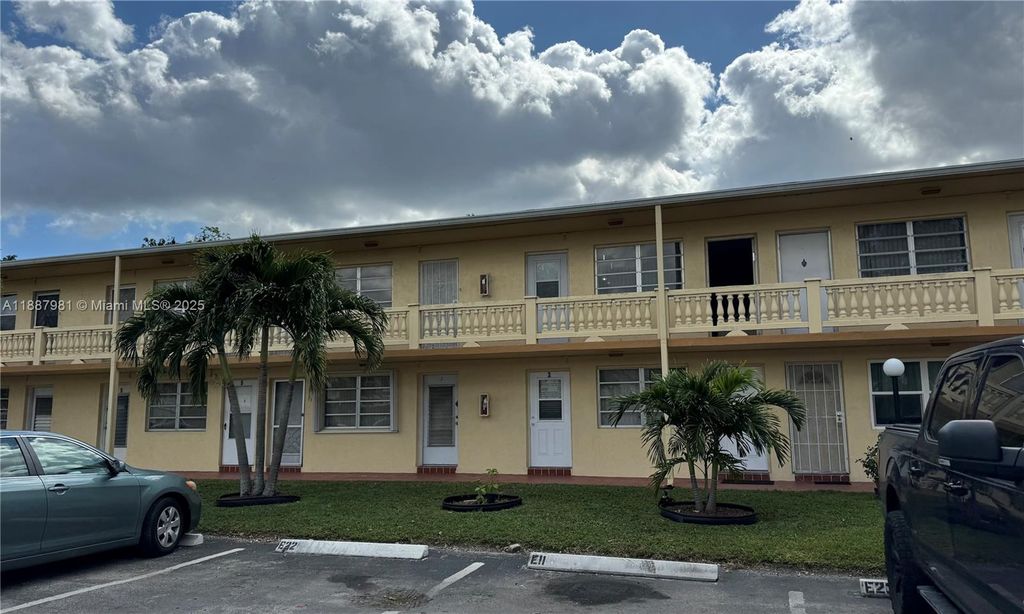 160 NE 203rd Ter E31, Miami Gardens, FL 33179