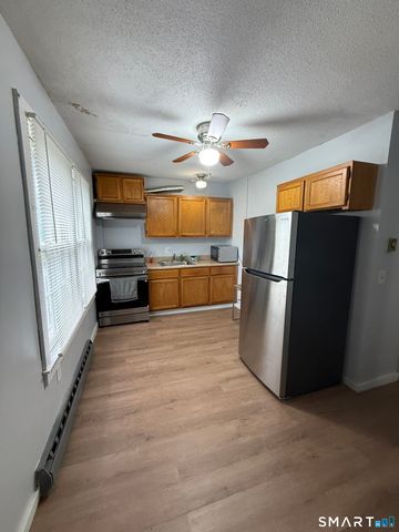 9 South Street C, Cromwell, CT 06416