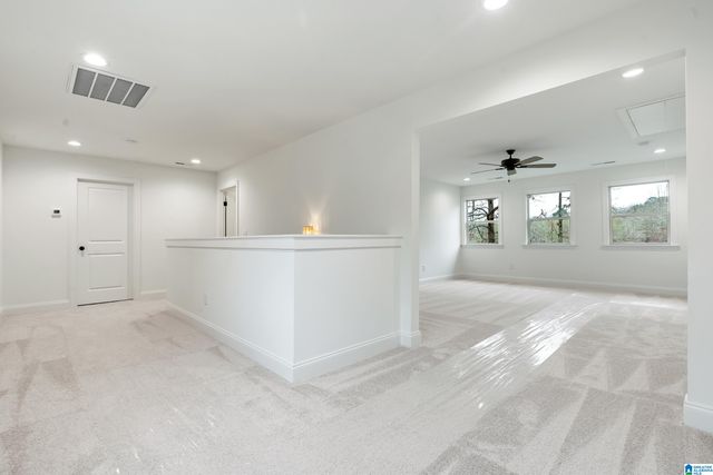 606 EMERALD TRACE, Chelsea, AL 35043