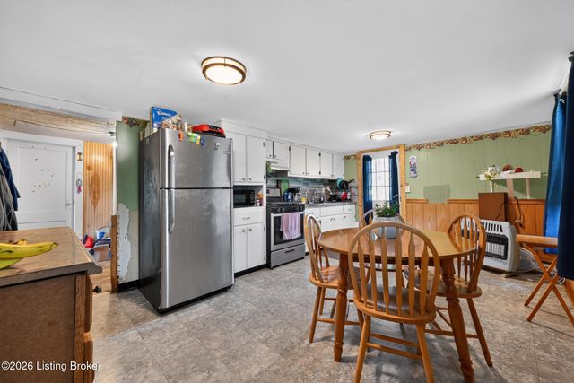 326 Roberts Rd, Stanton, KY 40380