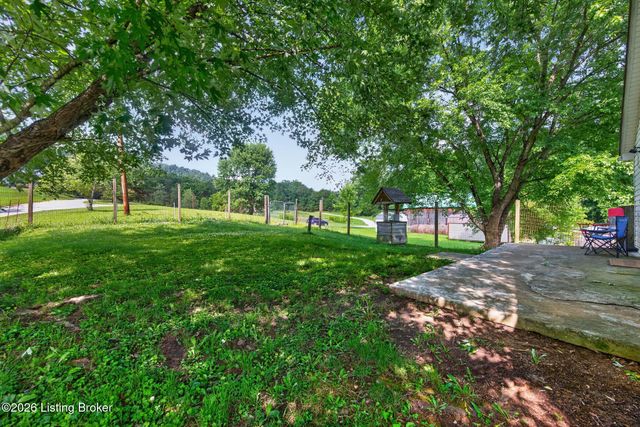 326 Roberts Rd, Stanton, KY 40380