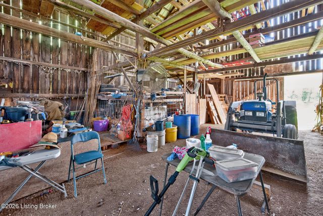326 Roberts Rd, Stanton, KY 40380