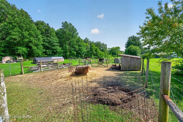 326 Roberts Rd, Stanton, KY 40380