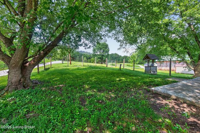 326 Roberts Rd, Stanton, KY 40380