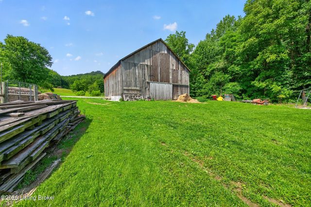 326 Roberts Rd, Stanton, KY 40380