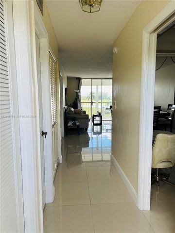 8900 Washington Boulevard 409, Pembroke Pines, FL 33025