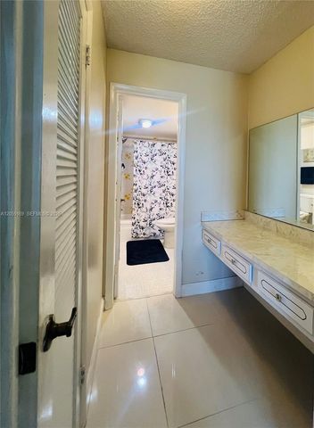 8900 Washington Boulevard 409, Pembroke Pines, FL 33025