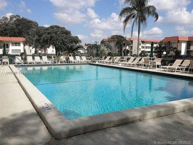 8900 Washington Boulevard 409, Pembroke Pines, FL 33025
