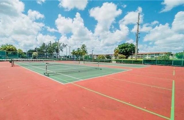 8900 Washington Boulevard 409, Pembroke Pines, FL 33025