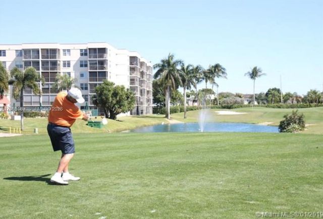 8900 Washington Boulevard 409, Pembroke Pines, FL 33025