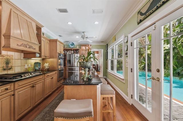 1412 NANCE AVENUE, Tampa, FL 33606