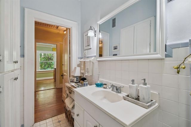 1412 NANCE AVENUE, Tampa, FL 33606