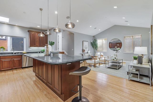 241 42nd Avenue, San Mateo, CA 94403