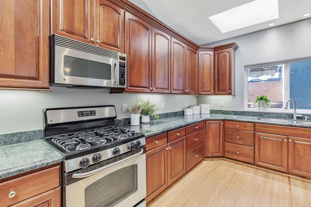241 42nd Avenue, San Mateo, CA 94403