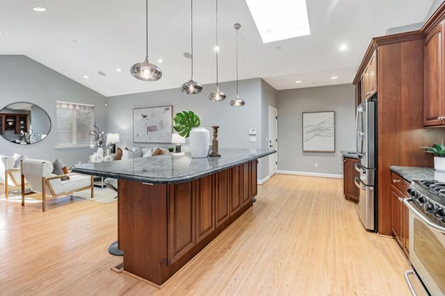 241 42nd Avenue, San Mateo, CA 94403