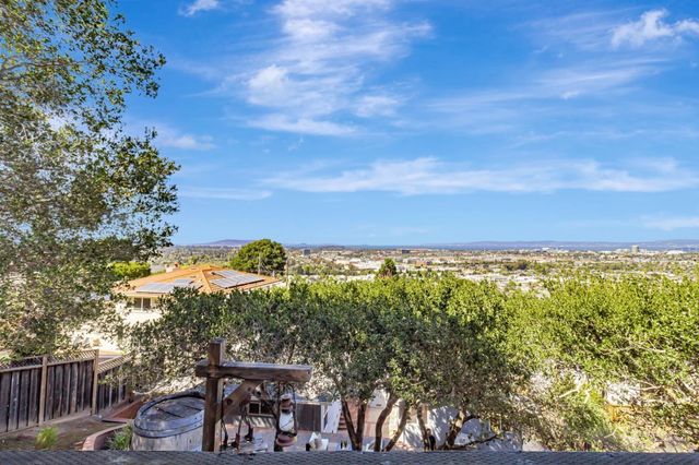 241 42nd Avenue, San Mateo, CA 94403