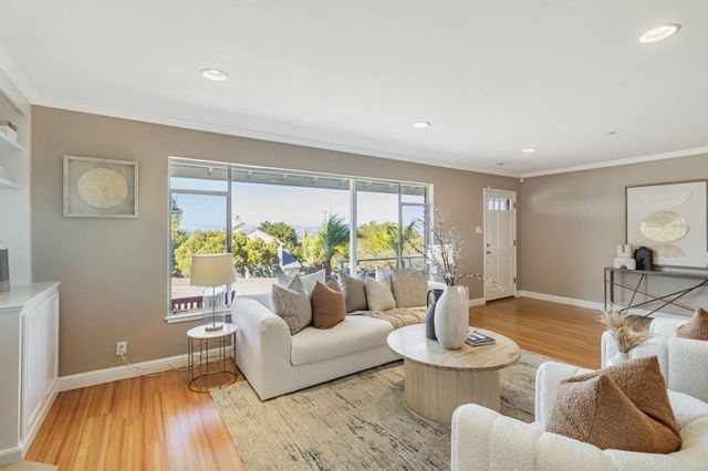 241 42nd Avenue, San Mateo, CA 94403