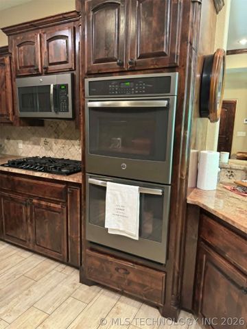 2267 Krebs Lake Road, Mcalester, OK 74501