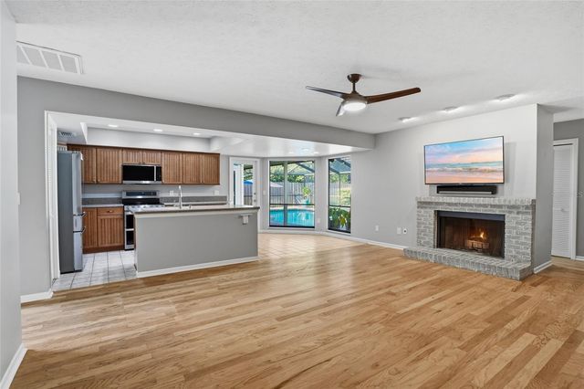 15908 HAMPTON VILLAGE DRIVE, Tampa, FL 33618