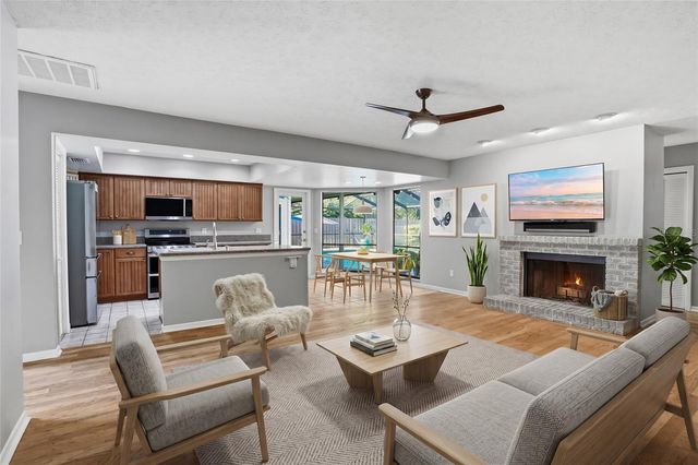15908 HAMPTON VILLAGE DRIVE, Tampa, FL 33618