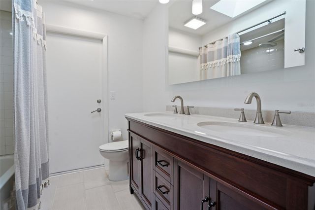 15908 HAMPTON VILLAGE DRIVE, Tampa, FL 33618