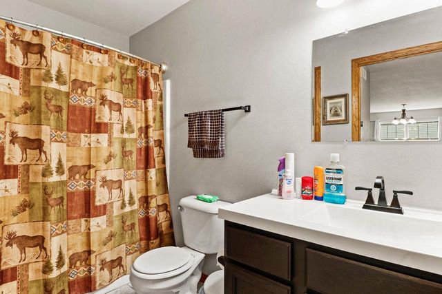 824 N Clover Lane, Cottage Grove, WI 53527