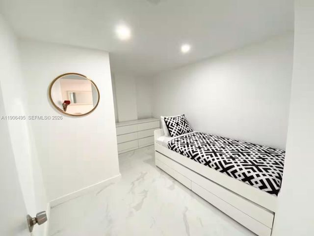 19370 Collins Avenue PH-10, Sunny Isles Beach, FL 33160