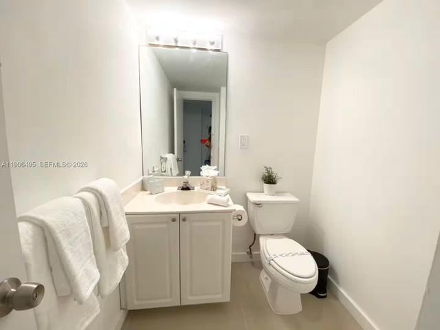 19370 Collins Avenue PH-10, Sunny Isles Beach, FL 33160