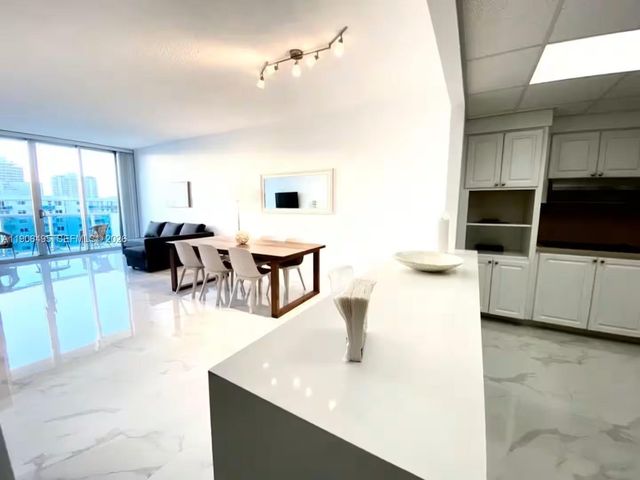 19370 Collins Avenue PH-10, Sunny Isles Beach, FL 33160