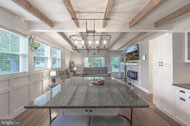 5910 SOMERSET DR, Mays Landing, NJ 08330