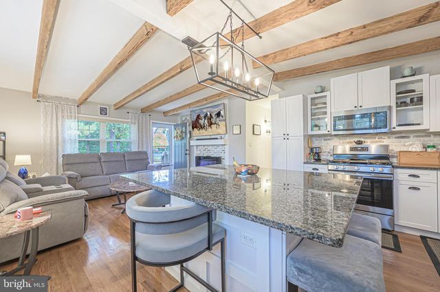 5910 SOMERSET DR, Mays Landing, NJ 08330