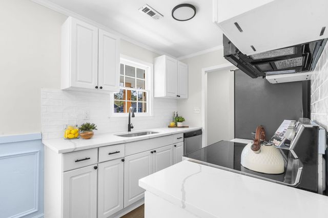 302 Gippy Drive, Summerville, SC 29486