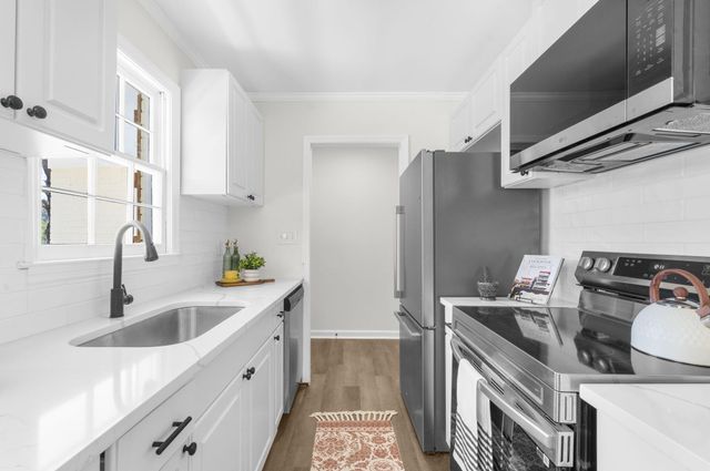 302 Gippy Drive, Summerville, SC 29486