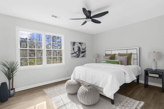 302 Gippy Drive, Summerville, SC 29486