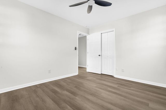 302 Gippy Drive, Summerville, SC 29486