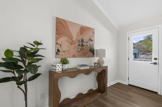 302 Gippy Drive, Summerville, SC 29486