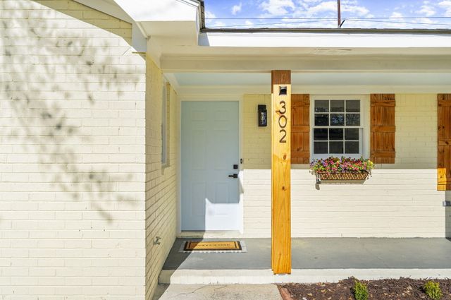 302 Gippy Drive, Summerville, SC 29486