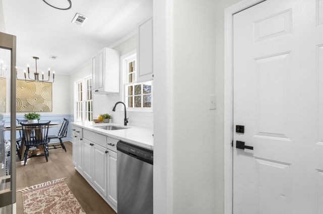 302 Gippy Drive, Summerville, SC 29486