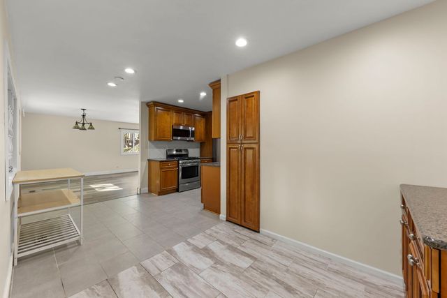 7101 Edgebrook Lane, Hanover Park, IL 60133