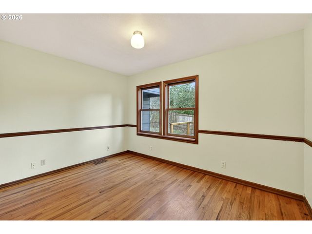 11811 Sw 34TH Ave, Portland, OR 97219