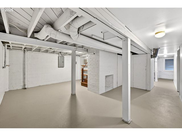 11811 Sw 34TH Ave, Portland, OR 97219