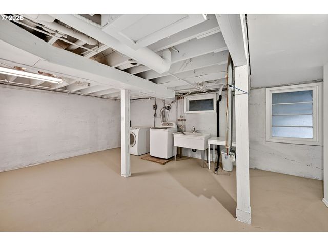 11811 Sw 34TH Ave, Portland, OR 97219