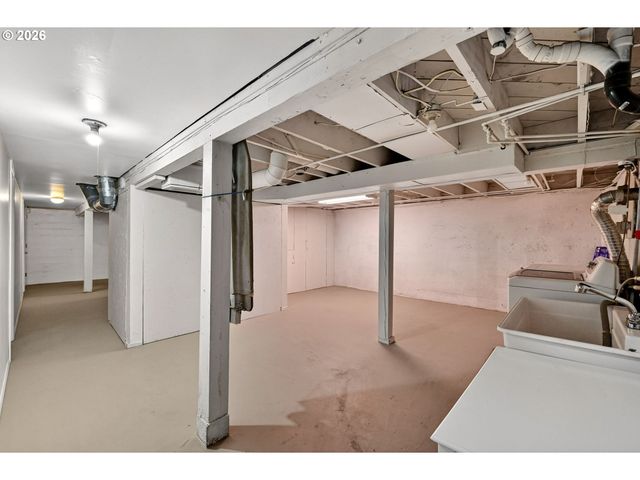 11811 Sw 34TH Ave, Portland, OR 97219